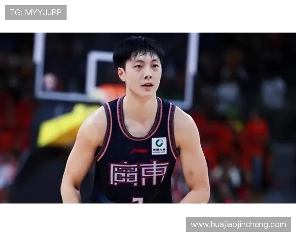 胡明轩：从篮球新星到国家队核心，青春与实力并存的传奇之路