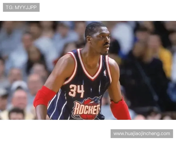 哈基姆·奥拉朱旺：从篮球巨星到篮球哲学家，探索他辉煌与智慧的背后