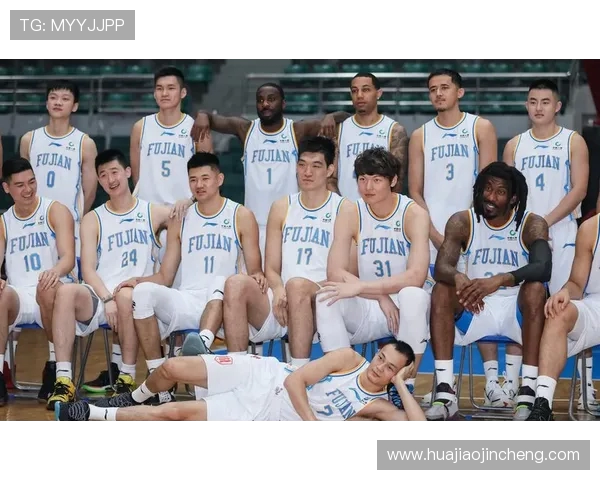 南京篮球队近期状态深度对比分析及未来发展趋势探讨