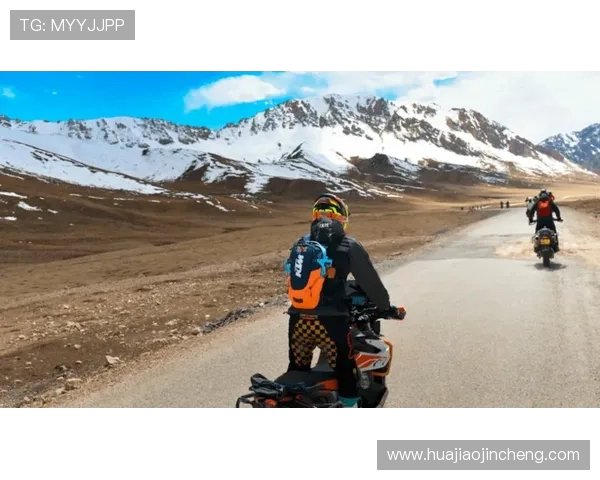 深圳极限运动队在世界攀岩锦标赛中以74分领先积分榜，展现强劲实力