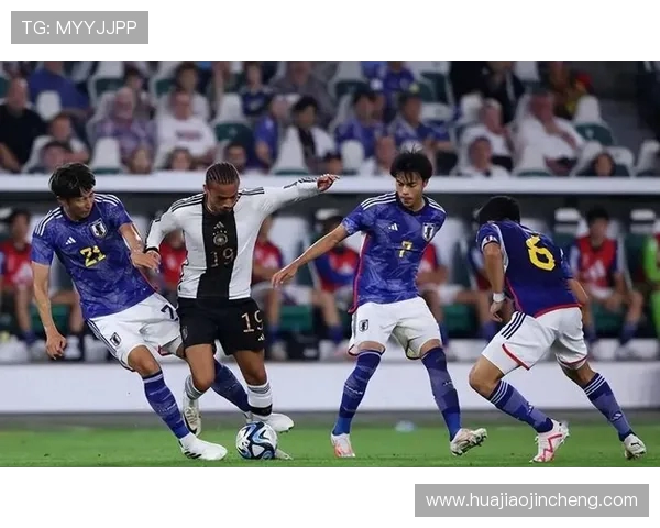 重庆足球队边路渗透战术解析及其在比赛中的应用效果分析